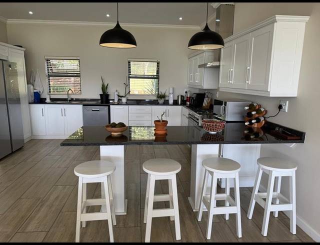 3 BEDROOM HOUSE FOR SALE IN ZINI RIVER ESTATE